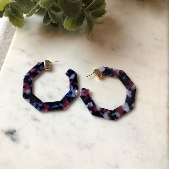 The Elly - Colorful Resin Geometric Hoops - Picture 4 of 4